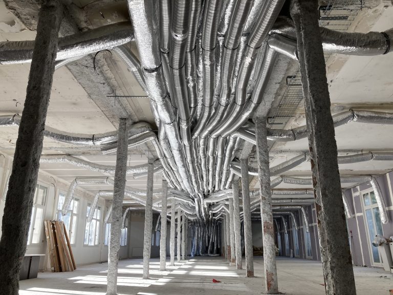 LOCAUX PRIVES, BUREAUX